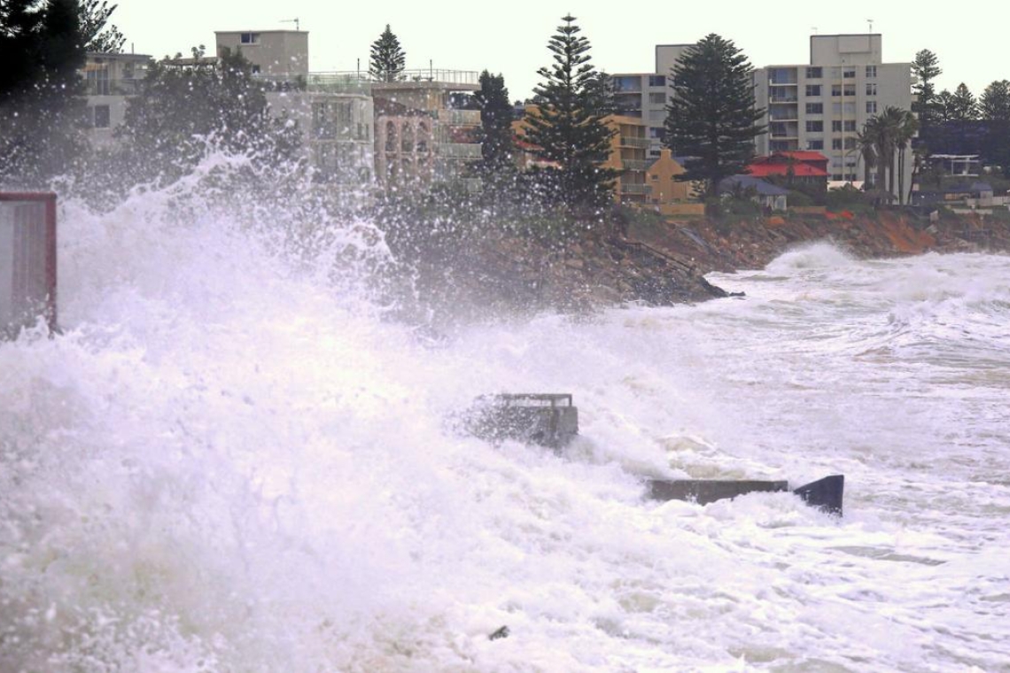 Ακραία καιρικά φαινόμενα απειλούν τα ανατολικά παράλια της Αυστραλίας