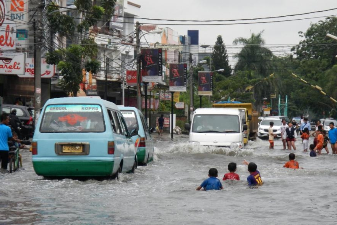 Καταστροφικές πλημμύρες στην Ινδονησία με εκατοντάδες νεκρούς