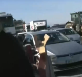 Συμβολική πορεία αγροτών στα Μάλγαρα με νεκροφόρες