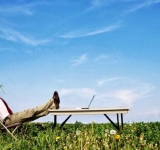 Η σπάνια γαλήνη της αργής μέρας