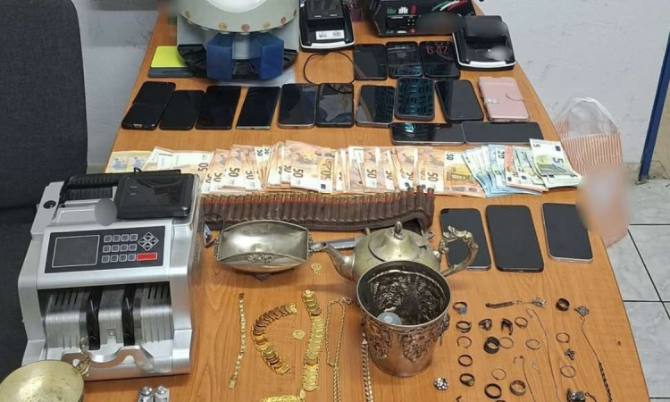 Αποκάλυψη σπείρας: Παράνομο χυτήριο και πώληση κλοπιμαίων στο Ζεφύρι