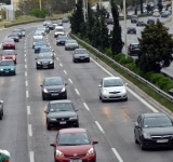 Νταλίκα ανατράπηκε στην Αθηνών-Λαμίας προκαλώντας κυκλοφοριακό χάος