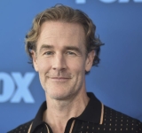 Θλίψη για τον θάνατο του Τζέιμς Βαν Ντερ Μπικ στα 48 του