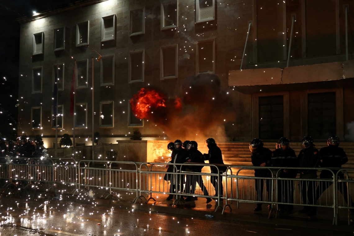 https://www.in.gr/wp-content/uploads/2026/03/albania-tirana-620x350.jpg