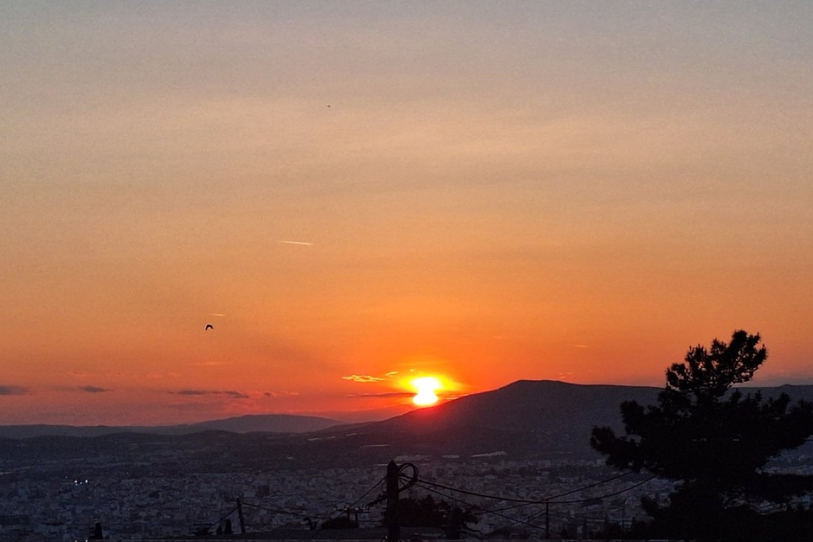Εκεί που τελειώνει η μέρα αρχίζεις εσύ