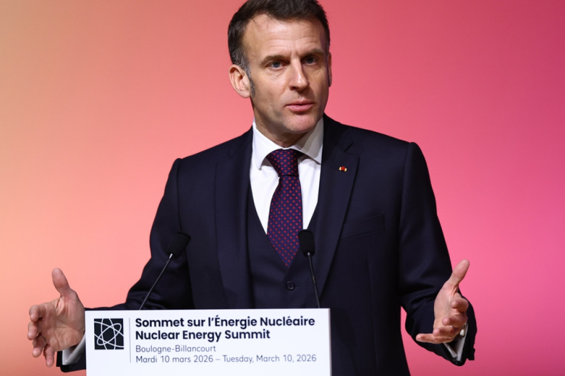 https://www.enikos.gr/wp-content/uploads/2026/04/macron-2.jpg
