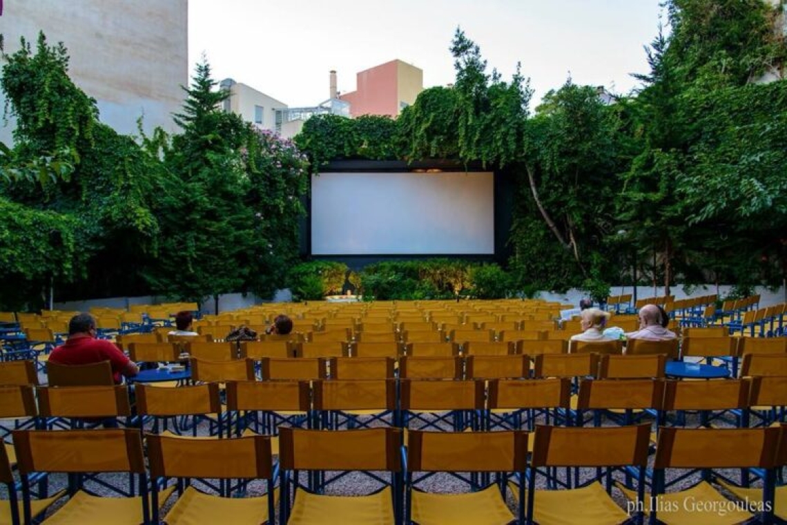 Τα θερινά σινεμά παραμένουν ζωντανό κομμάτι του ελληνικού πολιτισμού