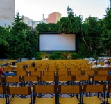 Τα θερινά σινεμά παραμένουν ζωντανό κομμάτι του ελληνικού πολιτισμού